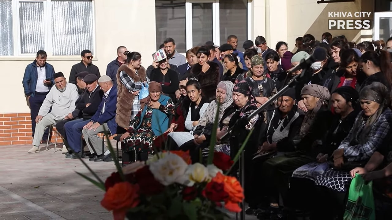 XIVA SHAHRIDA O‘QUVCHILAR XAVFSIZLIGI VA KELAJAGI YUZASIDAN OTA-ONALAR BILAN OCHIQ MULOQOT BO‘LDI